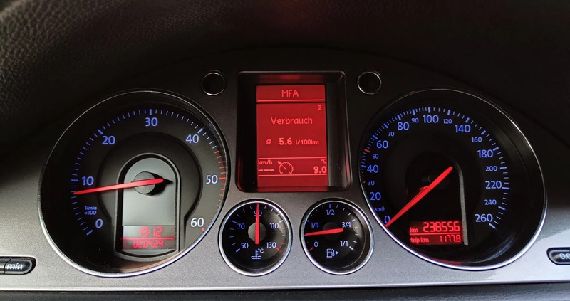 Volkswagen Passat cena 16900 przebieg: 238556, rok produkcji 2008 z Łosice małe 172
